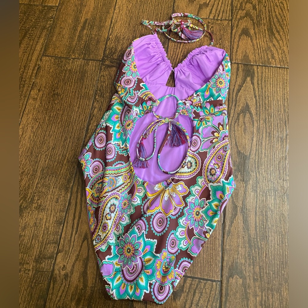 BECCA retro 70s floral print swimsuit (NWT) - Picture 4 of 5